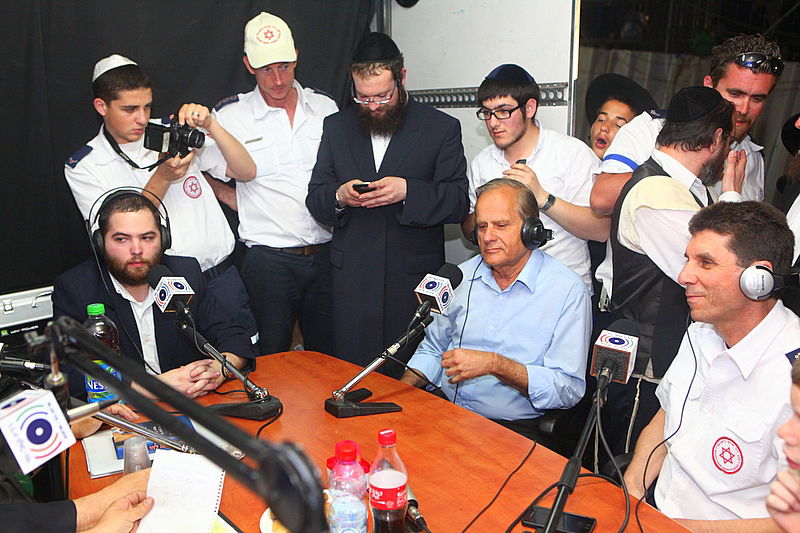 "קול ברמה" ו"קול חי" כבשו את מירון