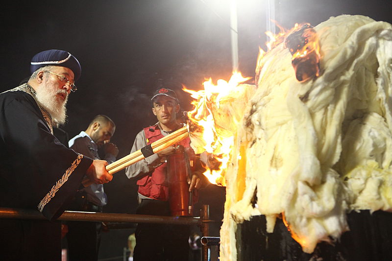 לְכָל יִשְׂרָאֵל הֵאִיר ● הרב עמאר בהדלקה המרכזית בהר מירון