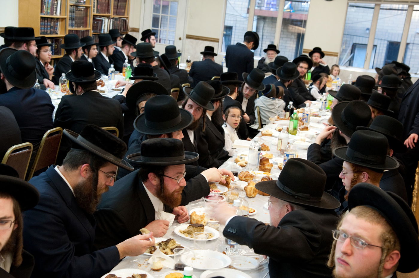 צפו: סעודת ההודיה של הצדיק מיבניאל