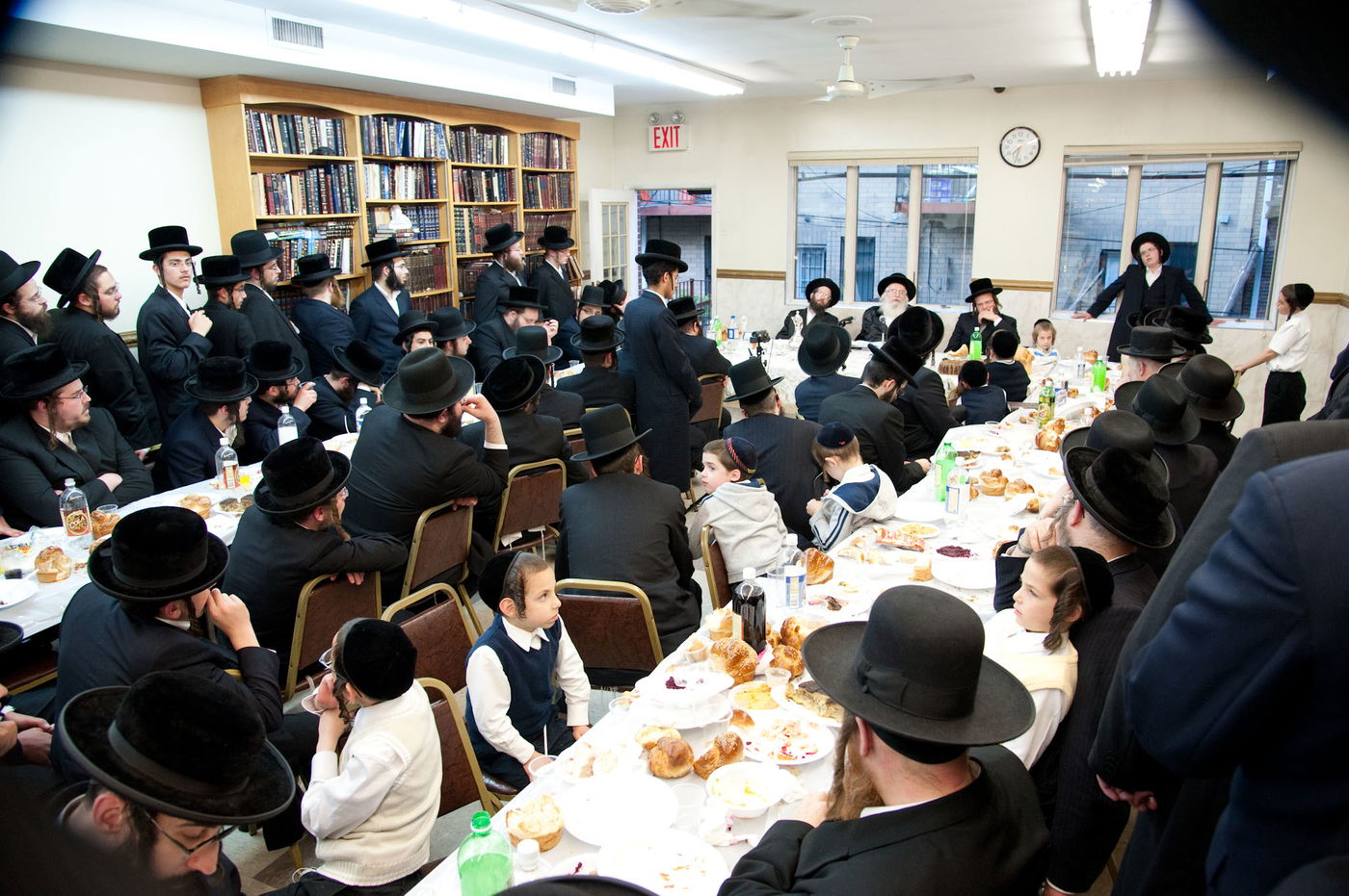 צפו: סעודת ההודיה של הצדיק מיבניאל