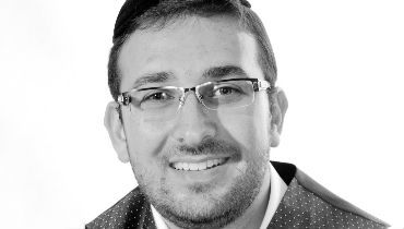 מיכה גמרמן, זמר חסידי מברזיל, שר שלום עליכם