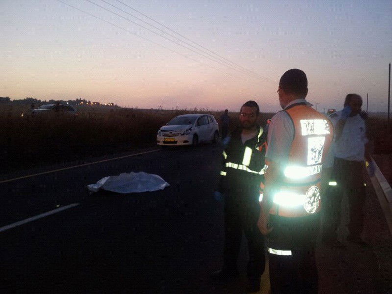 סמוך לטבריה: הולך רגל נהרג מפגיעת רכב חולף