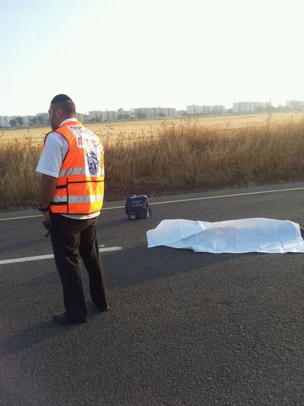 סמוך לטבריה: הולך רגל נהרג מפגיעת רכב חולף