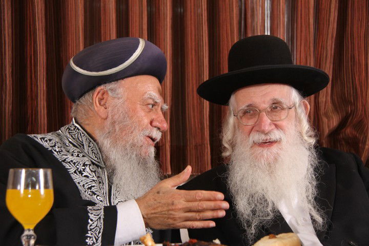 גלריה: הראשון לציון הרב בקשי דורון חגג עם ספר התורה