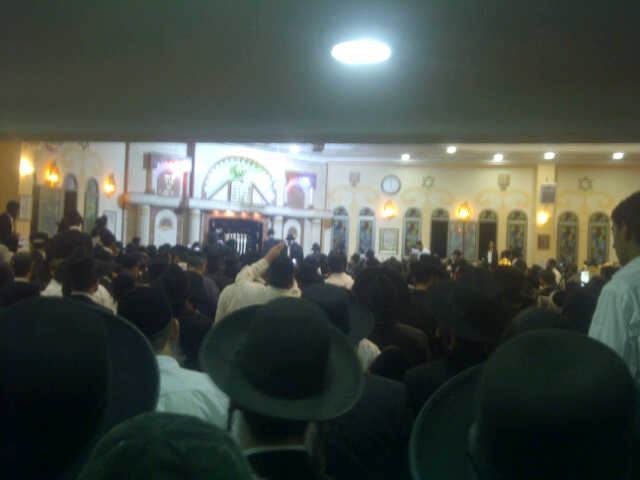 לראשונה: הרב אליעזר ברלנד הגיע לאלעד וסחף את ההמונים