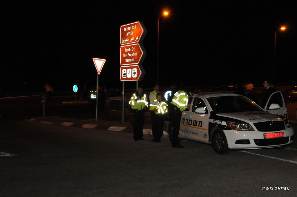 אלפים נוהרים לקבר שמואל הנביא בליווי כוחות משטרה