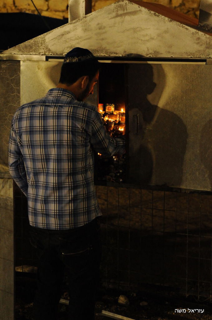 אלפים נוהרים לקבר שמואל הנביא בליווי כוחות משטרה