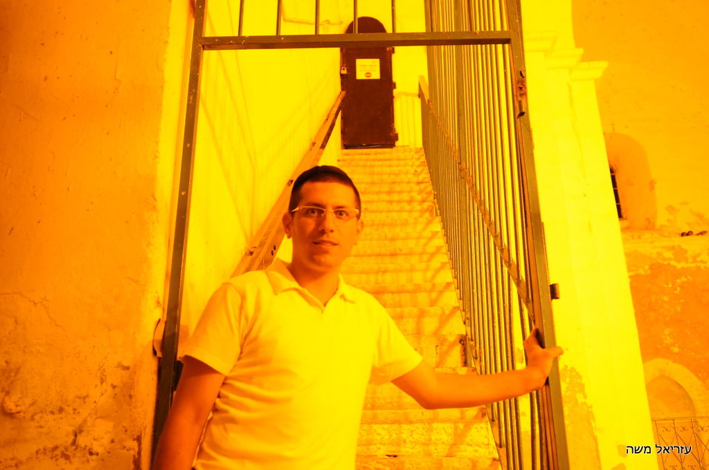 אלפים נוהרים לקבר שמואל הנביא בליווי כוחות משטרה