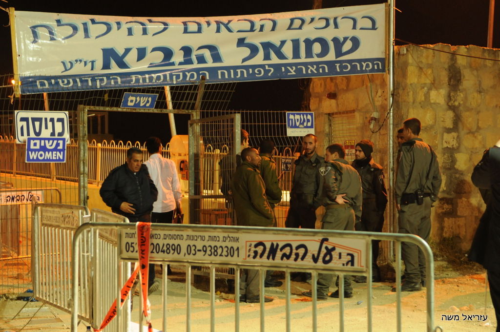 אלפים נוהרים לקבר שמואל הנביא בליווי כוחות משטרה