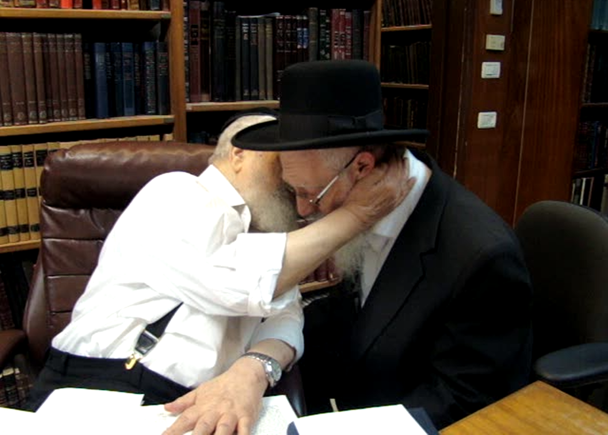 הרב עובדיה יוסף לבנו, הרב יעקב: אני אוהב אותך, תשמח