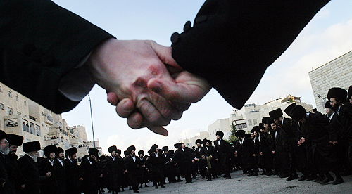 דרמה בחתונה: חבר החתן התמוטט ואושפז במצב קשה