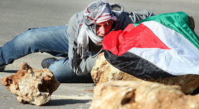 החוצפה לשיא חדש: ערבים תקפו צוות של חברא קדישא בזמן מסע הלוויה