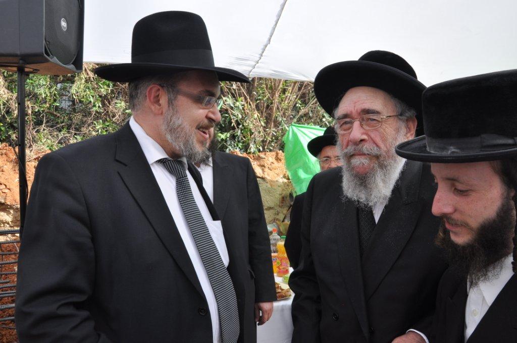 עמודי התווך של בני-ברק הניחו אבן פינה למקווה טהרה בעיר