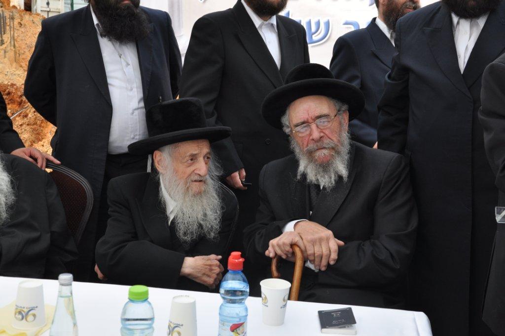 עמודי התווך של בני-ברק הניחו אבן פינה למקווה טהרה בעיר