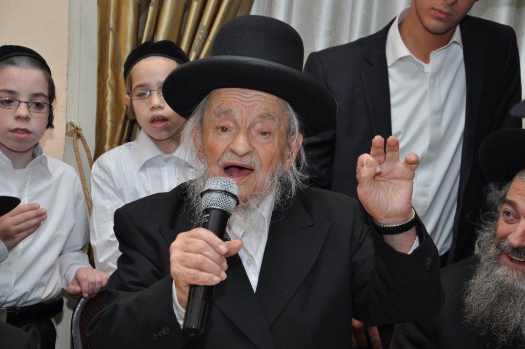 רבי חיים קנייבסקי חגג בר-מצווה לנכדו: גלריה