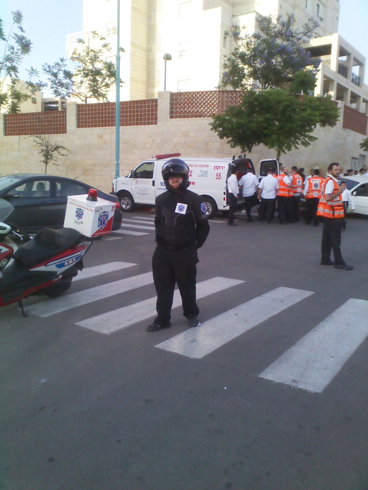 אלעד: בית הכנסת עלה באש, ספרי התורה חולצו בנס