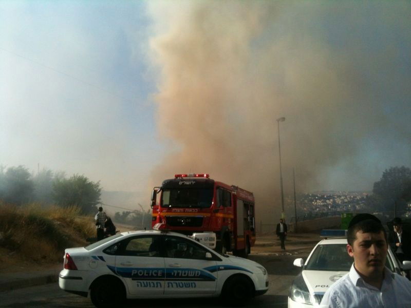 ירושלים: שריפה סמוך לבית-כנסת
