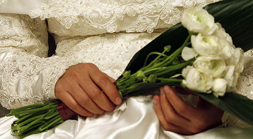 משמח חתן עם הכלה והאורחים / ידידיה מאיר