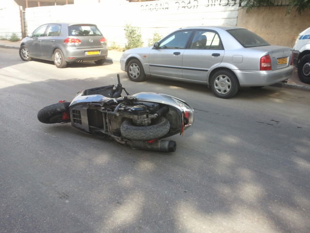 בני-ברק: רוכב אופנוע החליק ונפצע