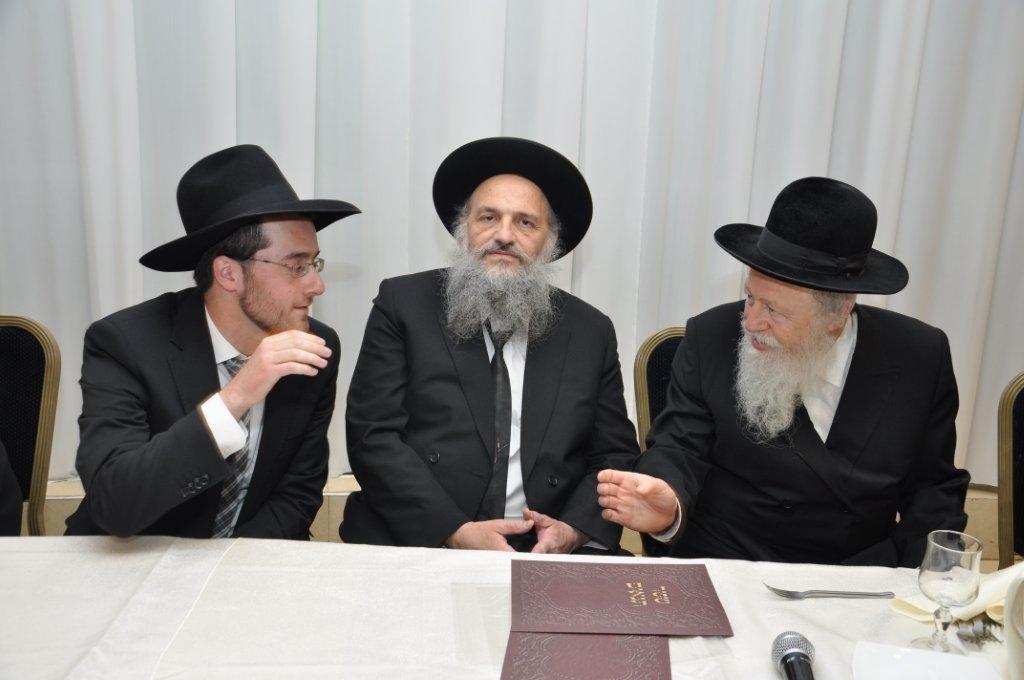 גלריה: אירוסין לבתו של ראש ישיבת בית יהודה עם בנו של ראש כולל בית הלל
