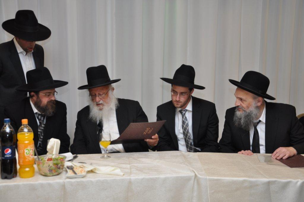 גלריה: אירוסין לבתו של ראש ישיבת בית יהודה עם בנו של ראש כולל בית הלל