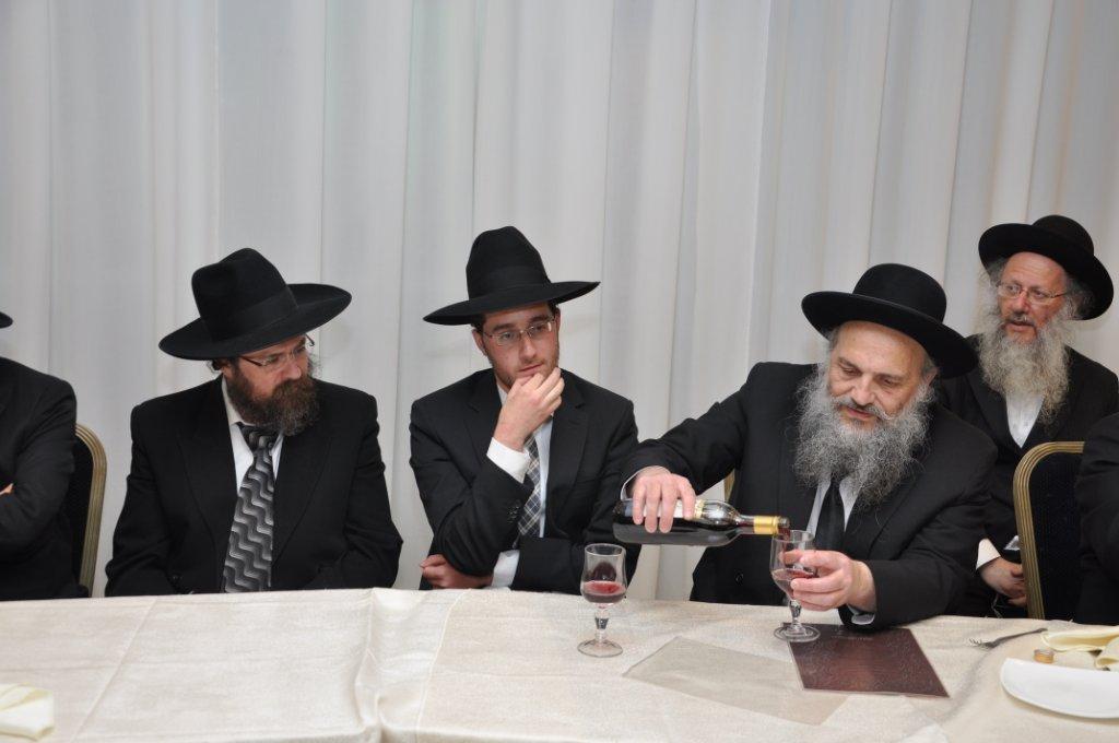 גלריה: אירוסין לבתו של ראש ישיבת בית יהודה עם בנו של ראש כולל בית הלל