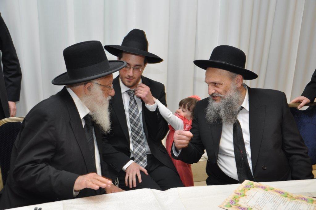 גלריה: אירוסין לבתו של ראש ישיבת בית יהודה עם בנו של ראש כולל בית הלל