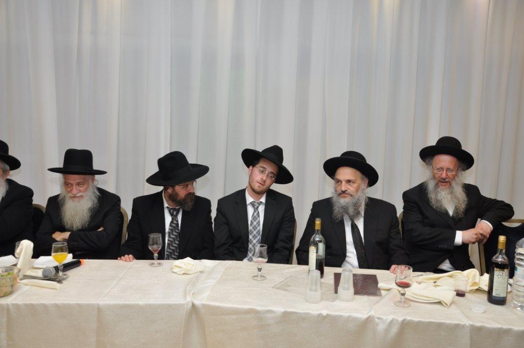 גלריה: אירוסין לבתו של ראש ישיבת בית יהודה עם בנו של ראש כולל בית הלל