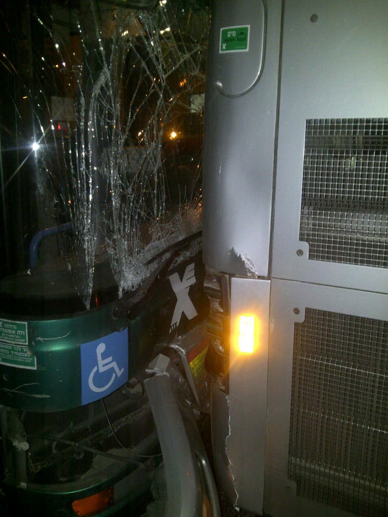 10 נוסעים נפגעו בתאונת אוטובוסים בירושלים; מצבם קל