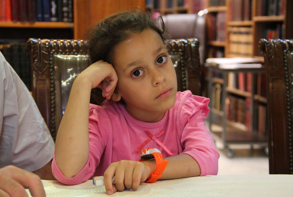 הרב עובדיה ליטף את רחל ופרץ בבכי: "ישלם ה' פועלך"