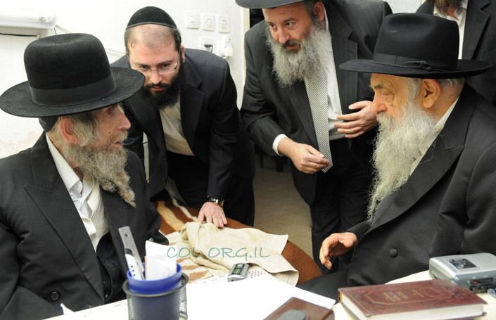 ,,הפגישה ההיסטורית בין הגראי"ל שטיינמן ל'חוזר' של הרבי מליובאוויטש