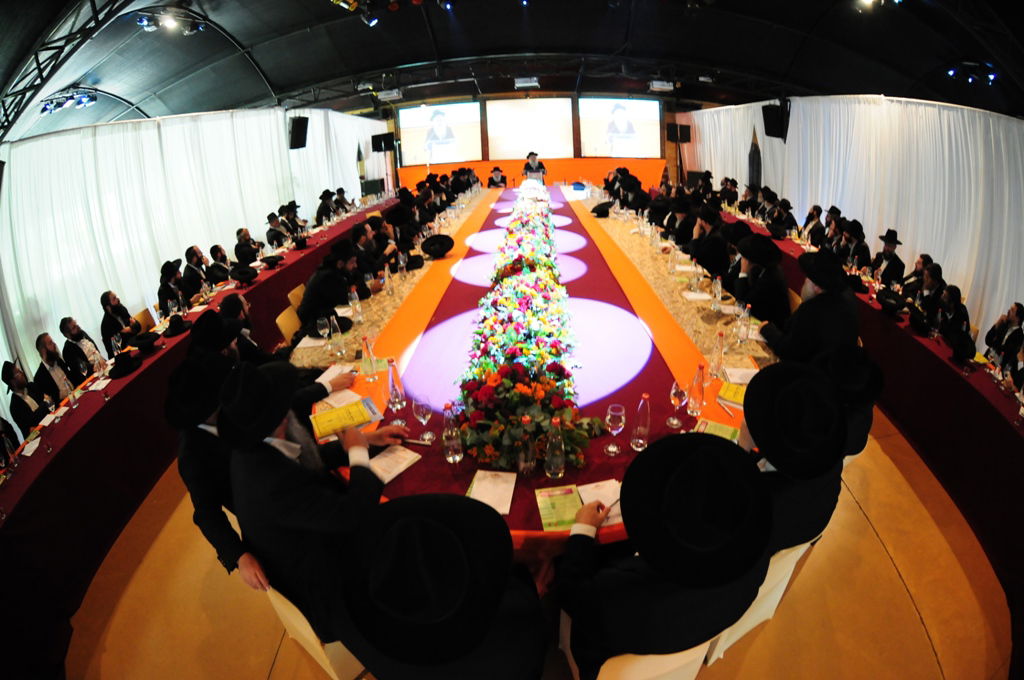 'ועידת המנהלים' של אגודת חסידי חב"ד: מאות מנהלים, כשישים אלף תלמידים