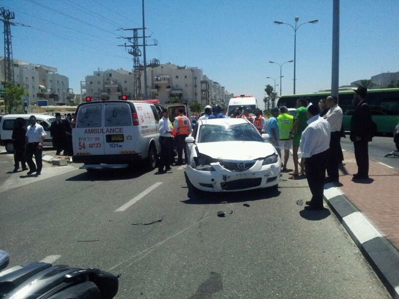 אשדוד: צעיר חרדי נפצע קשה כשרכב על אופנוע ונפגע מרכב