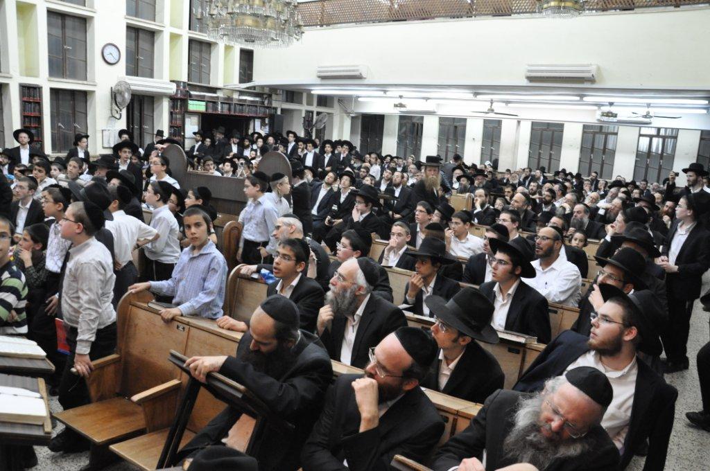 שנה לפטירת ראש-הישיבה: גדולי ישראל בעצרת מספד