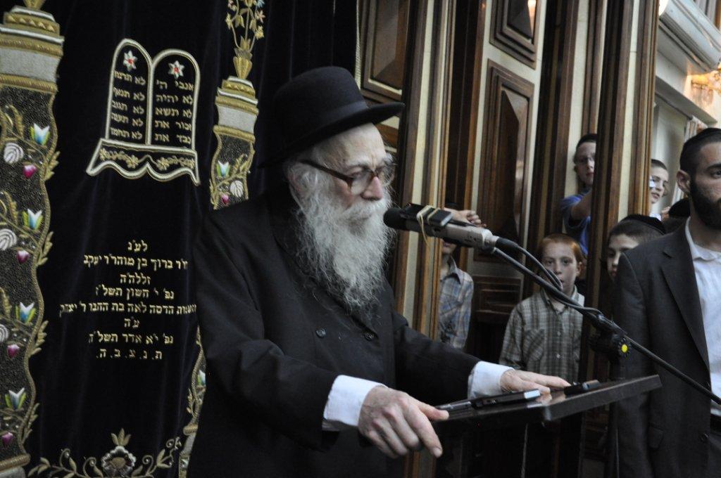 שנה לפטירת ראש-הישיבה: גדולי ישראל בעצרת מספד