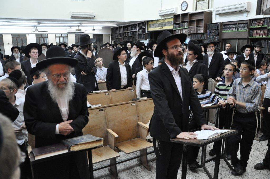 שנה לפטירת ראש-הישיבה: גדולי ישראל בעצרת מספד