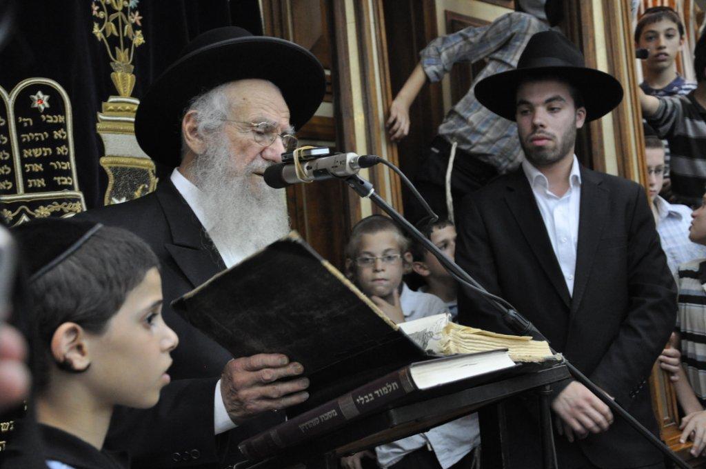 שנה לפטירת ראש-הישיבה: גדולי ישראל בעצרת מספד