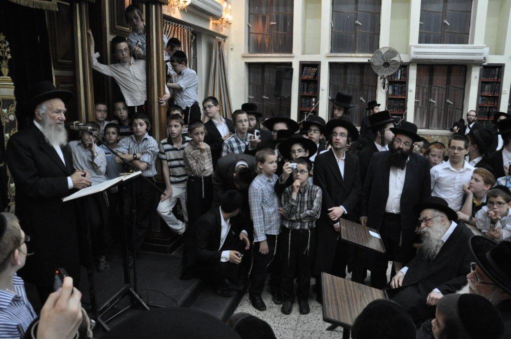 שנה לפטירת ראש-הישיבה: גדולי ישראל בעצרת מספד