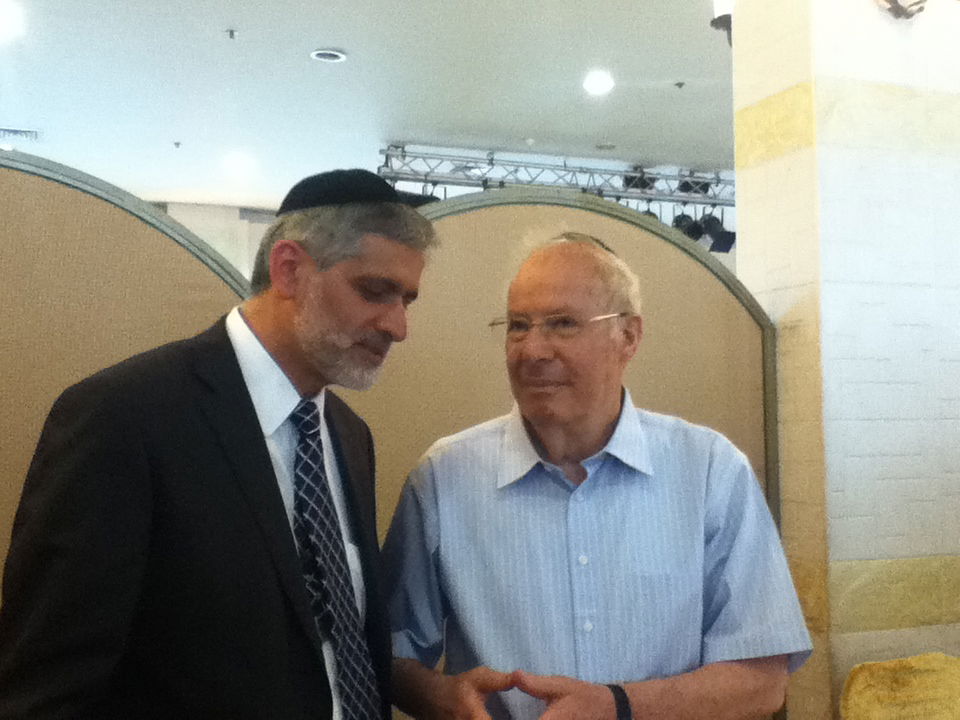 ברית שלום: דרעי וישי לוחצים יד