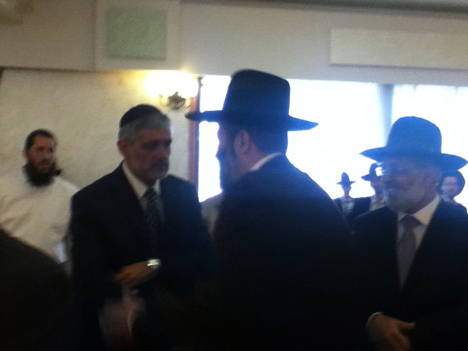 ברית שלום: דרעי וישי לוחצים יד