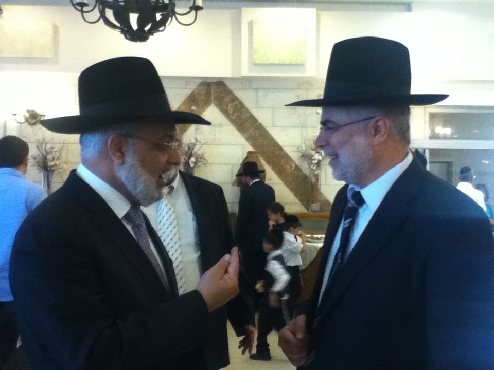 ברית שלום: דרעי וישי לוחצים יד