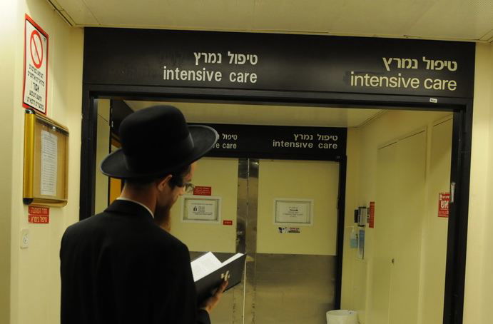 מה באמת קורה בקומה השמינית?