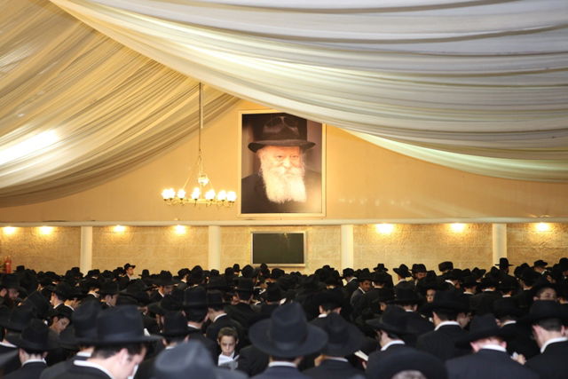 התמודדות בחב"ד: 18 שנה לפטירת הרבי; איך ממשיכים?