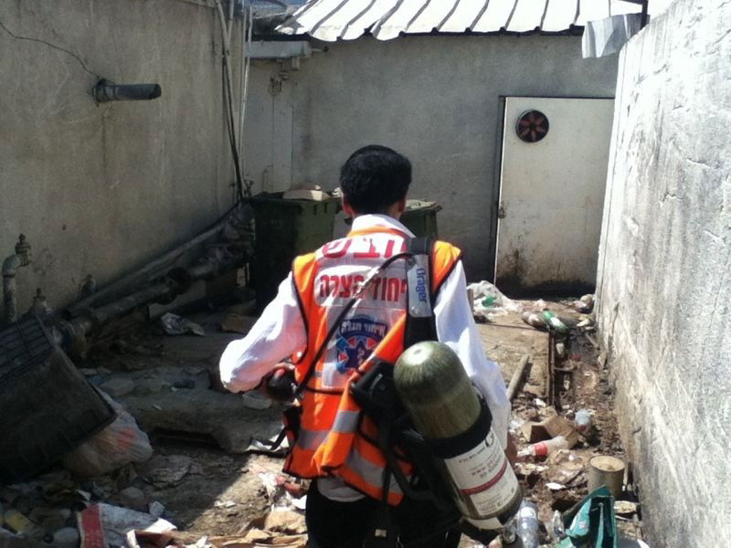 צפו: שריפה במקלט אולם שמחות בבני-ברק