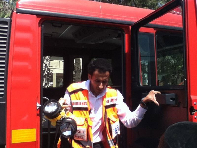 צפו: שריפה במקלט אולם שמחות בבני-ברק