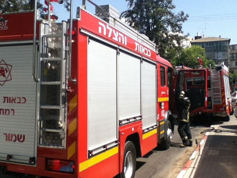 צפו: שריפה במקלט אולם שמחות בבני-ברק