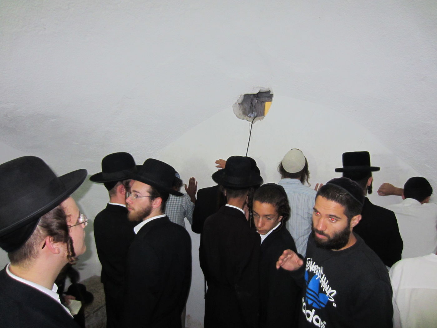 פחד באישון ליל: כך חודרים מאות מתפללים לכפר ערבי