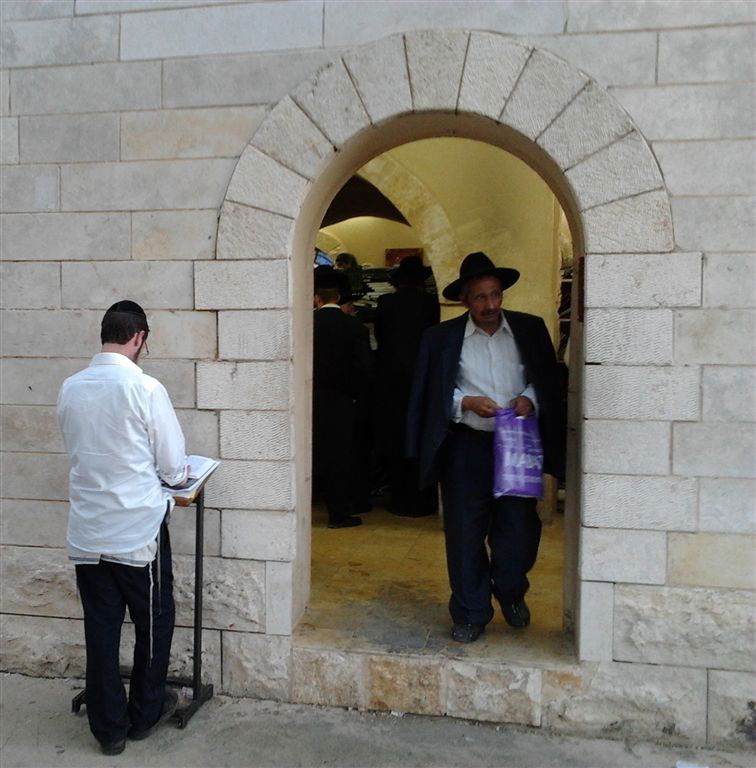 עמוקה תשע"ב: רווקים בפעם האחרונה