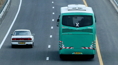 הצעת חוק: פטור לתחבורה ציבורית מאגרת נסיעה בכביש 6