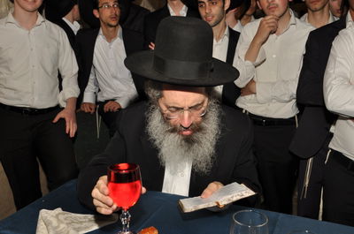 תיעוד מרהיב: השמחה של תלמידי פוניבז'